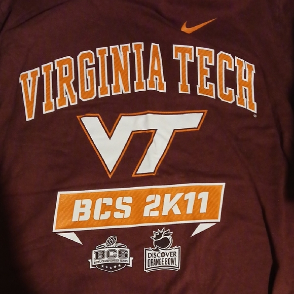 Nike Maroon Standard Fit T-Shirt - Picture 3 of 3